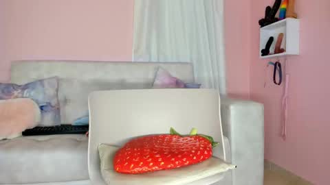 tiny_cora online show from February 16, 7:49 pm