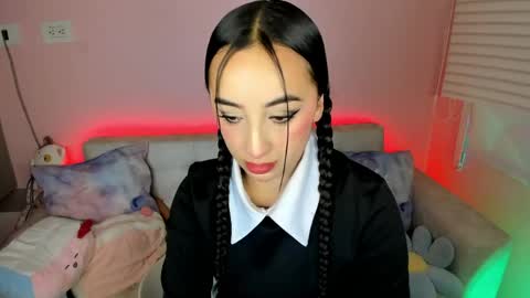 tiny_cora online show from May 30, 4:37 pm
