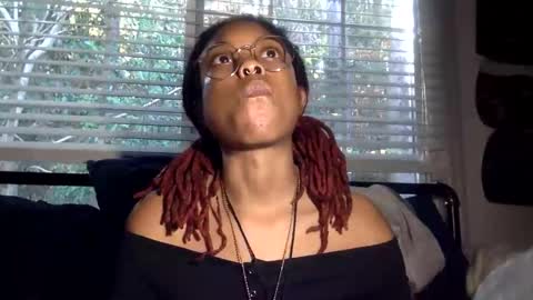 Snapshot of tiny_cupcake2 chatting on November 22, 7:35 pm cupcake online show from November 22, 7:35 pm