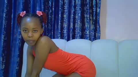 Snapshot of tinybarbie_ chatting on June 16, 4:09 pm Barbie online show from June 16, 4:09 pm