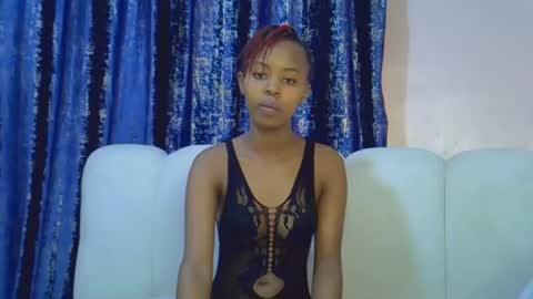 Snapshot of tinybarbie_ chatting on June 21, 11:07 pm Barbie online show from June 21, 11:07 pm