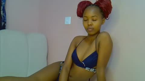 Snapshot of tinybarbie_ chatting on July 18, 3:11 am Barbie online show from July 18, 3:11 am