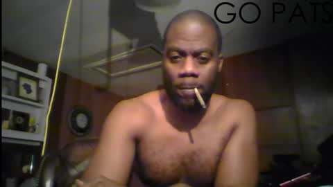 tinycock_1979 online show from December 16, 9:46 am