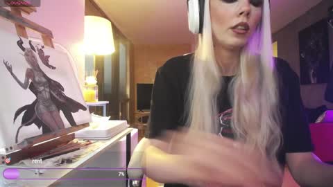 stage Kylie Sinner  brand CLITBAIT online show from April 2, 11:13 pm