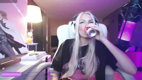 stage Kylie Sinner  brand CLITBAIT online show from April 7, 4:57 am