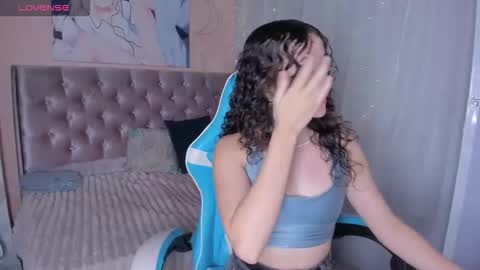 tinysophi online show from December 2, 1:11 am