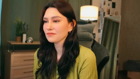 Polly online show from April 17, 1:14 pm