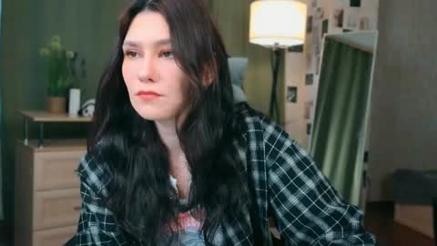 Polly online show from April 18, 1:26 pm