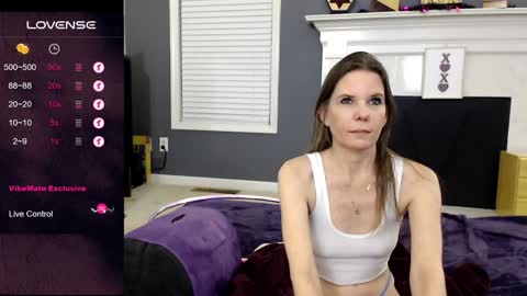 Snapshot of tinyvixxen chatting on January 16, 11:37 pm V - Read the bio please thanks. online show from January 16, 11:37 pm