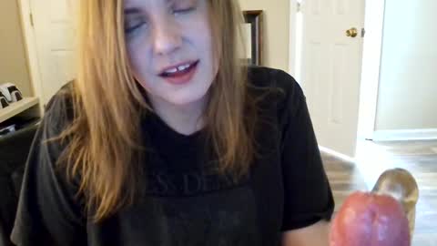 tinywithtiddies online show from April 24, 2:36 am