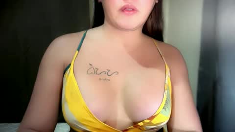 Snapshot of tipmebabex chatting on May 21, 10:28 pm tipmebabex online show from May 21, 10:28 pm