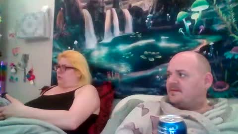 tipthekittenxo online show from February 3, 8:08 am