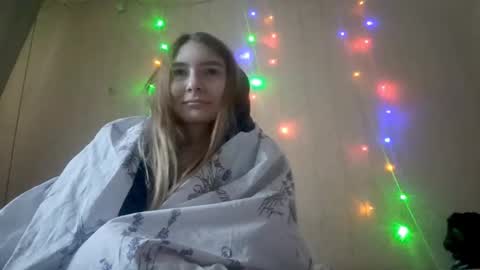 Hi Im Carry 18 years old online show from December 23, 6:22 am