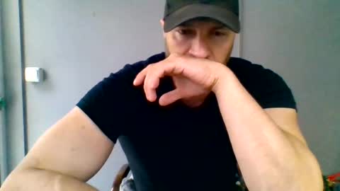 Snapshot of titan_heart chatting on July 4, 5:46 am titan_heart online show from July 4, 5:46 am