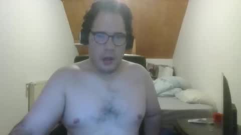Snapshot of titeuf3855839553 chatting on September 14, 7:07 am titeuf3855839553 online show from September 14, 7:07 am