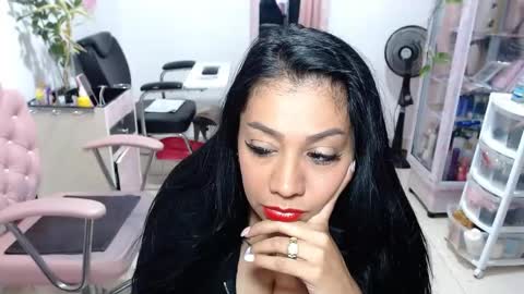 DIVA online show from April 19, 6:10 pm