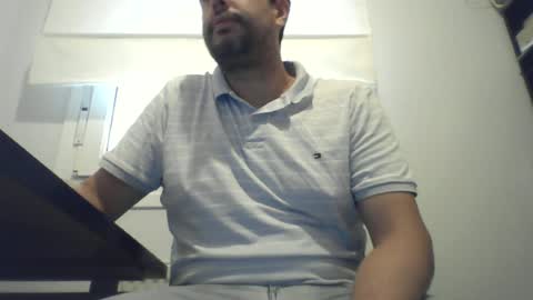 Snapshot of titusnow chatting on June 26, 9:35 am titusnow online show from June 26, 9:35 am