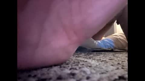 tj526316275 online show from April 28, 9:14 am