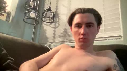 Snapshot of tlayne410 chatting on November 15, 9:39 am tlayne410 online show from November 15, 9:39 am