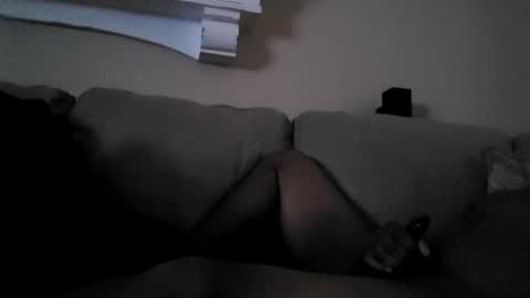 Snapshot of tlee170 chatting on February 5, 10:51 am TLee online show from February 5, 10:51 am