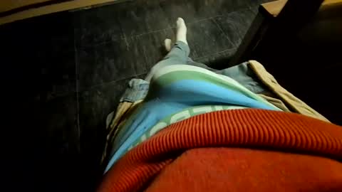 Snapshot of toadinhole chatting on December 15, 11:20 pm Toady online show from December 15, 11:20 pm