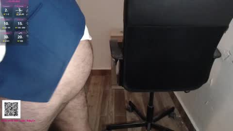 Leonel online show from December 2, 7:05 pm