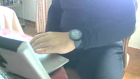 Snapshot of tobikoyuzu chatting on January 5, 12:31 pm Tobiko online show from January 5, 12:31 pm