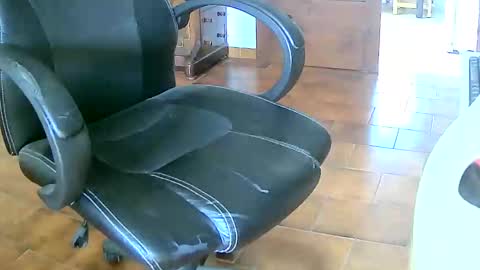 Snapshot of tobikoyuzu chatting on February 18, 3:43 pm Tobiko online show from February 18, 3:43 pm