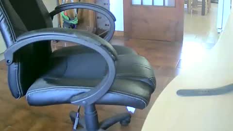 Snapshot of tobikoyuzu chatting on September 22, 12:18 pm Tobiko online show from September 22, 12:18 pm