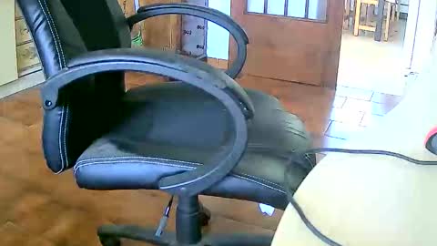 Snapshot of tobikoyuzu chatting on October 20, 12:49 pm Tobiko online show from October 20, 12:49 pm