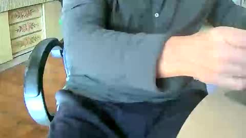 Tobiko online show from December 22, 1:30 pm