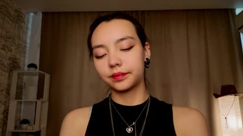 Lin online show from May 9, 4:17 am