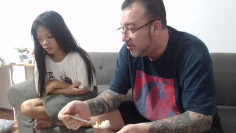 LuckyLaura online show from October 22, 5:30 am