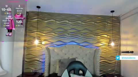 toky         online show from February 18, 7:09 pm