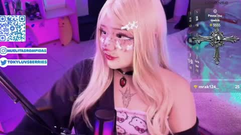 Snapshot of toky_doll chatting on May 1, 2:16 am toky online show from May 1, 2:16 am