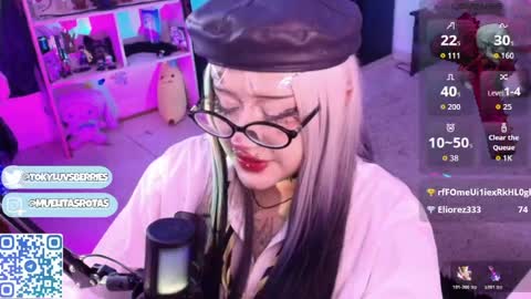 Snapshot of toky_doll chatting on May 23, 5:01 am toky online show from May 23, 5:01 am