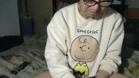 small man online show from April 26, 11:46 pm