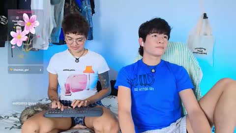 Snapshot of tokyo_uwu chatting on December 5, 3:59 am sofi 3 online show from December 5, 3:59 am