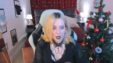 Tolli Moll online show from December 14, 9:40 am