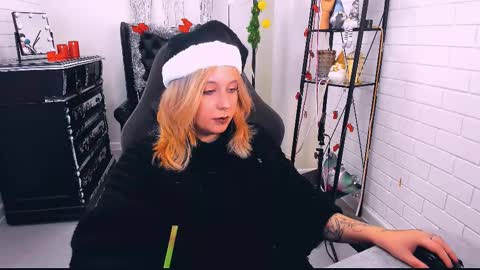 Tolli Moll online show from December 24, 12:44 pm