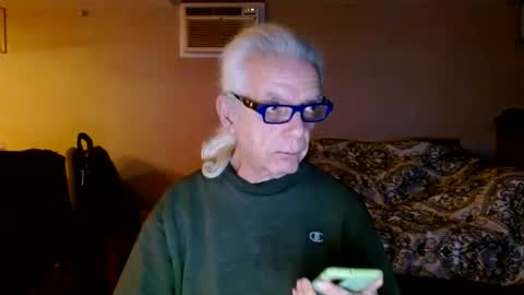 tom112292014 online show from January 17, 10:44 am