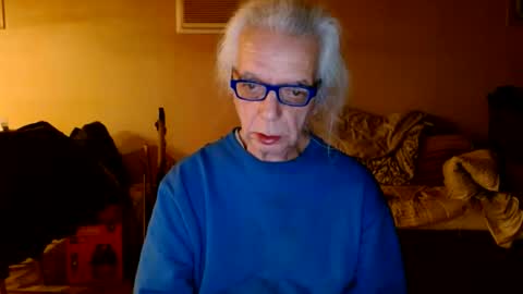 tom112292014 online show from February 9, 10:43 pm