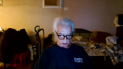 tom112292014 online show from November 2, 8:33 pm