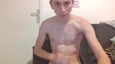 Tom online show from March 6, 9:22 pm