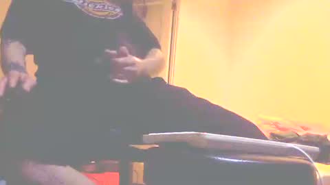 Snapshot of tom3336661984 chatting on May 1, 4:17 am Ymmot online show from May 1, 4:17 am