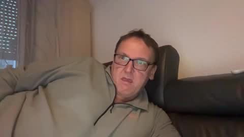 Snapshot of tom6644 chatting on January 29, 4:30 pm Tom online show from January 29, 4:30 pm