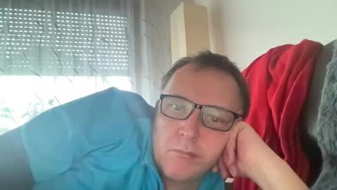 Snapshot of tom6644 chatting on March 2, 4:32 pm Tom online show from March 2, 4:32 pm