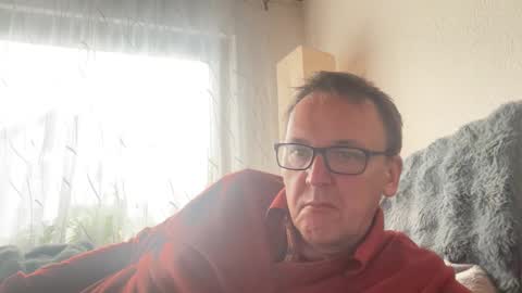 Snapshot of tom6644 chatting on November 14, 1:21 pm Tom online show from November 14, 1:21 pm