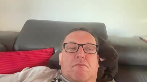 Snapshot of tom6644 chatting on May 26, 5:42 pm Tom online show from May 26, 5:42 pm