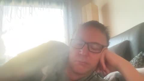 Snapshot of tom6644 chatting on June 13, 5:27 am Tom online show from June 13, 5:27 am